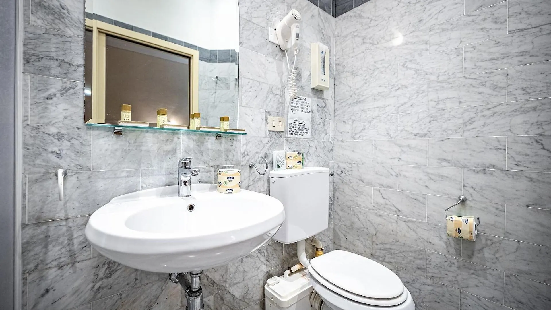 Bellevue House Affittacamere Florence